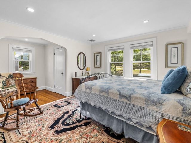 732 W Roxbury Pkwy, Boston, MA 02131