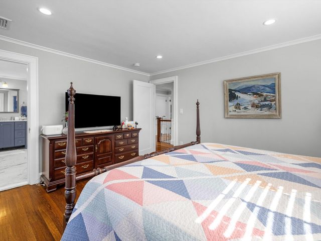 732 W Roxbury Pkwy, Boston, MA 02131
