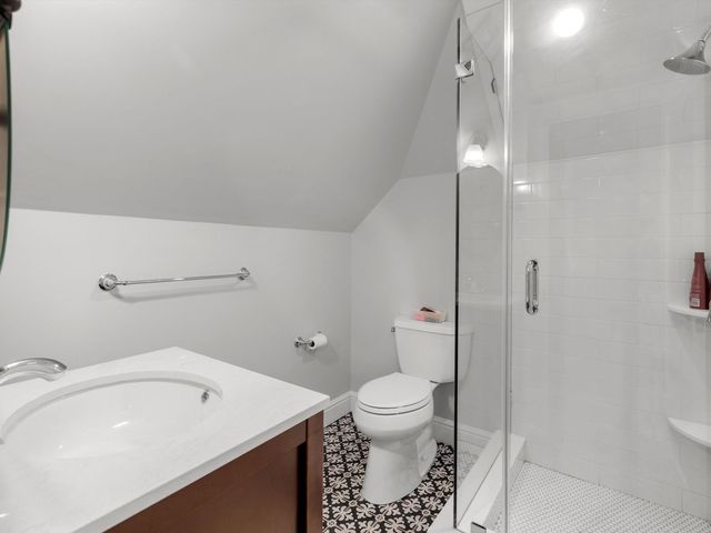 732 W Roxbury Pkwy, Boston, MA 02131