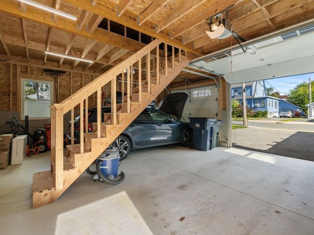 732 W Roxbury Pkwy, Boston, MA 02131
