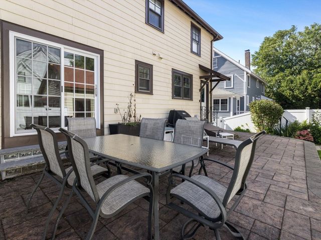 732 W Roxbury Pkwy, Boston, MA 02131