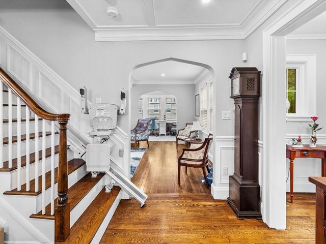 732 W Roxbury Pkwy, Boston, MA 02131