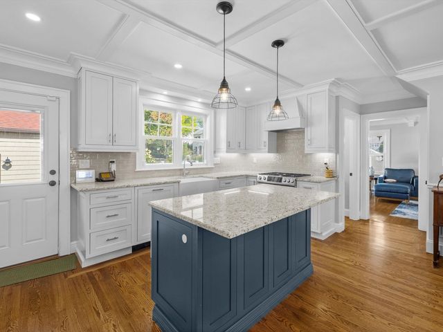 732 W Roxbury Pkwy, Boston, MA 02131