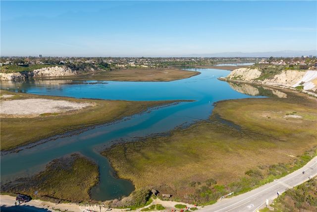 1441 High Bluff, Newport Beach, CA 92660