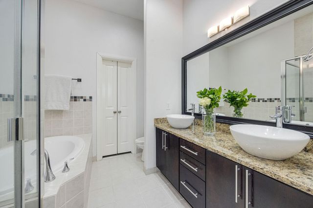 2110 Shearn Street 11, Houston, TX 77007