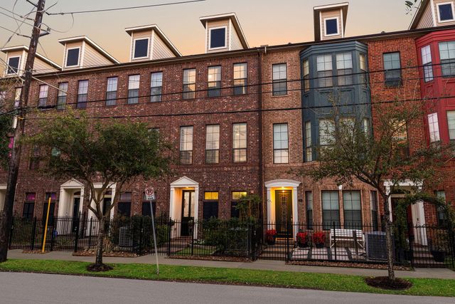 2110 Shearn Street 11, Houston, TX 77007