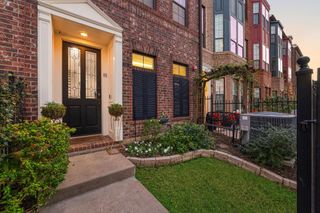 2110 Shearn Street 11, Houston, TX 77007