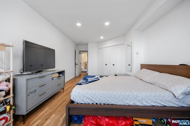 205 10th Street 6X, Jersey City, NJ 07302