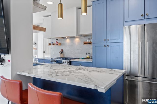 205 10th Street 6X, Jersey City, NJ 07302