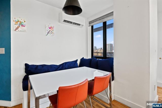 205 10th Street 6X, Jersey City, NJ 07302