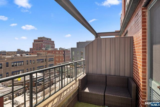 205 10th Street 6X, Jersey City, NJ 07302