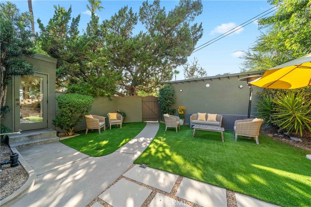 Image 22 of property listing at 1011 W Mountain, Glendale, CA 91202