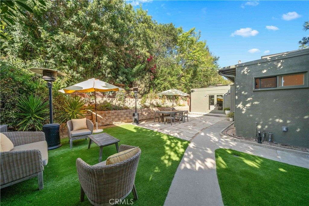 Image 24 of property listing at 1011 W Mountain, Glendale, CA 91202