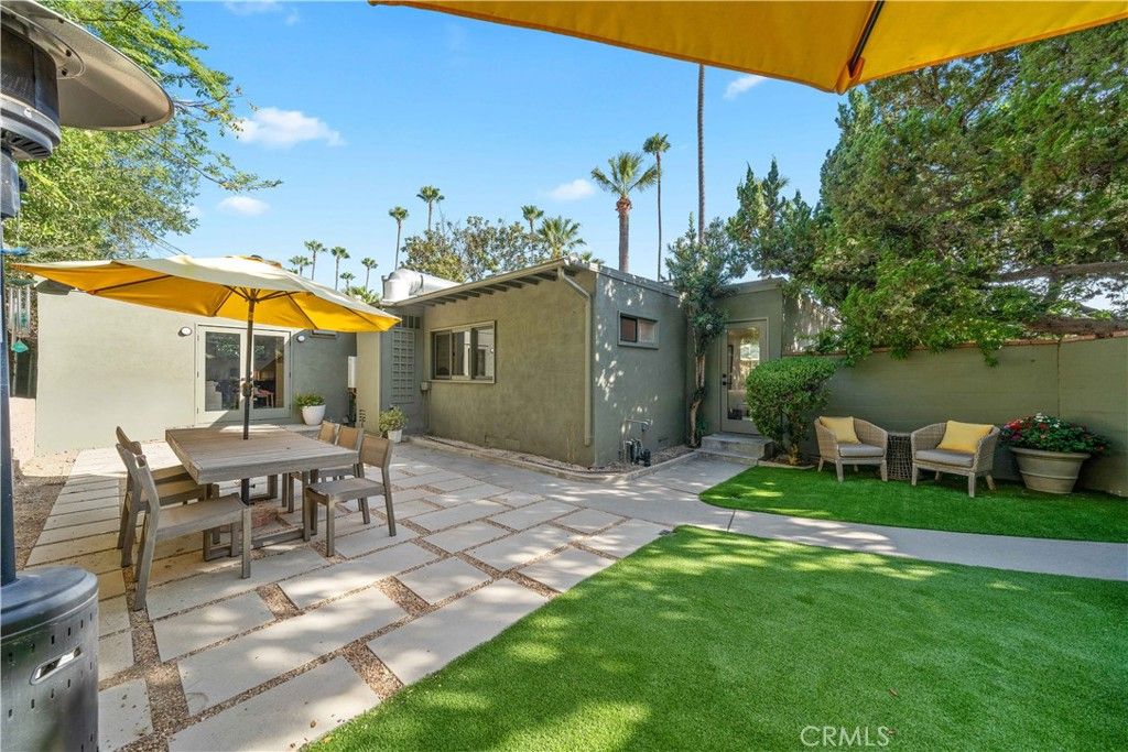 Image 26 of property listing at 1011 W Mountain, Glendale, CA 91202