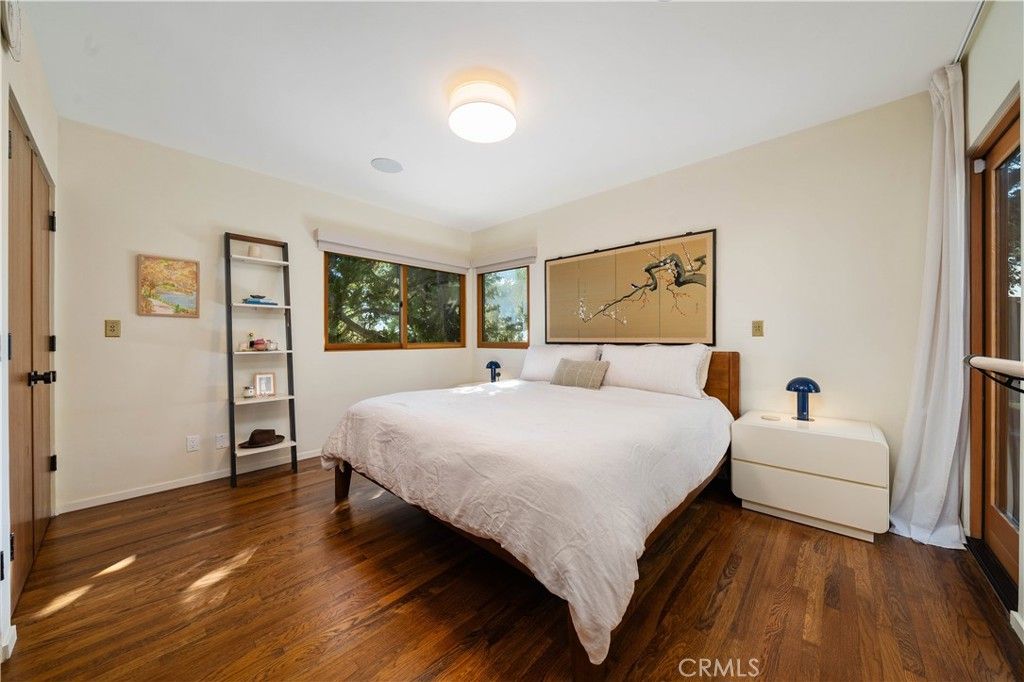 Image 32 of property listing at 1011 W Mountain, Glendale, CA 91202