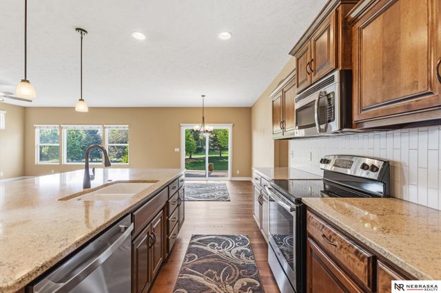 20003 Polk Street, Omaha, NE 68135
