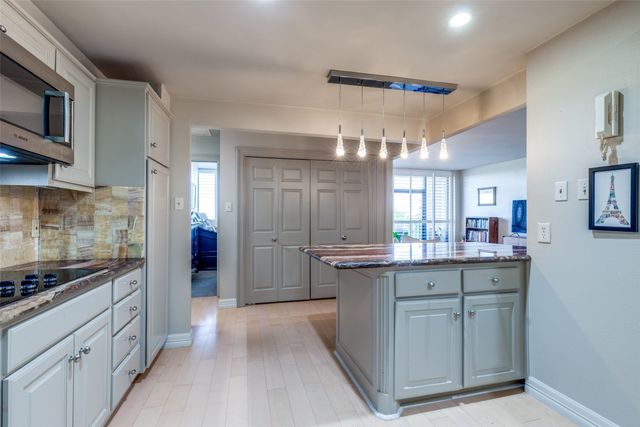 5200 Keller Springs 535, Dallas, TX 75248