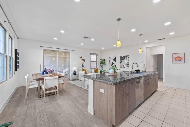 1087 Bigleaf Place 105, San Jose, CA 95131