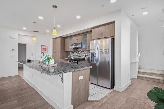 1087 Bigleaf Place 105, San Jose, CA 95131