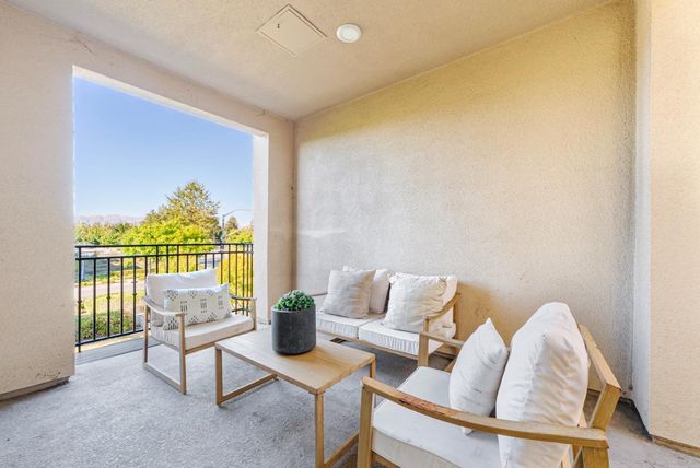 1087 Bigleaf Place 105, San Jose, CA 95131