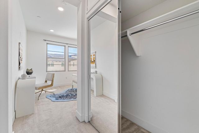 1087 Bigleaf Place 105, San Jose, CA 95131