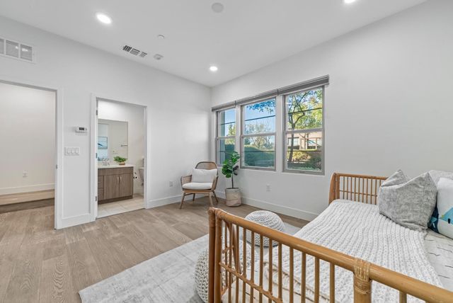 1087 Bigleaf Place 105, San Jose, CA 95131