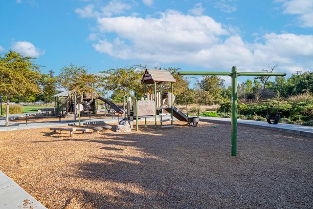 1087 Bigleaf Place 105, San Jose, CA 95131