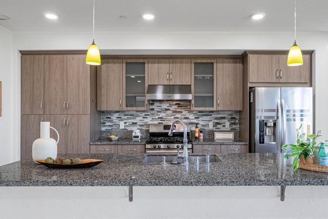 1087 Bigleaf Place 105, San Jose, CA 95131