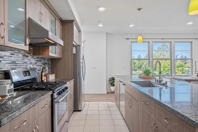 1087 Bigleaf Place 105, San Jose, CA 95131