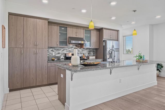 1087 Bigleaf Place 105, San Jose, CA 95131