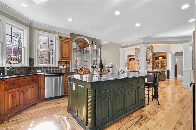 7601 Crossing Ridge Drive, Belews Creek, NC 27009