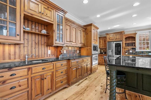 7601 Crossing Ridge Drive, Belews Creek, NC 27009