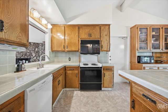 4513 McCray Street, Bakersfield, CA 93308