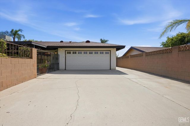 4513 McCray Street, Bakersfield, CA 93308