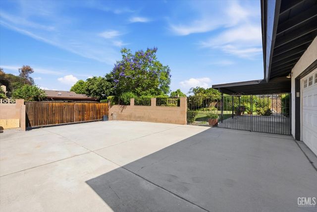 4513 McCray Street, Bakersfield, CA 93308