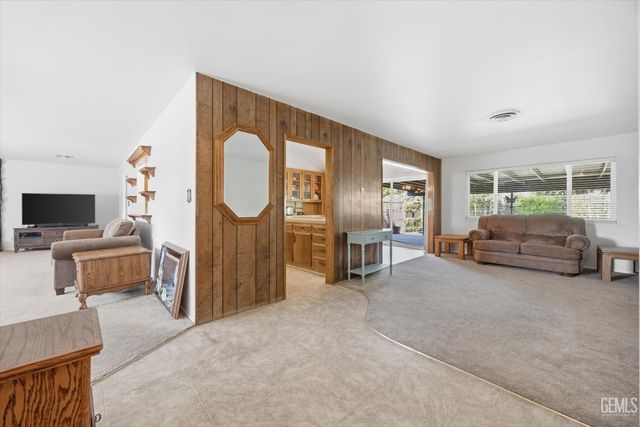 4513 McCray Street, Bakersfield, CA 93308
