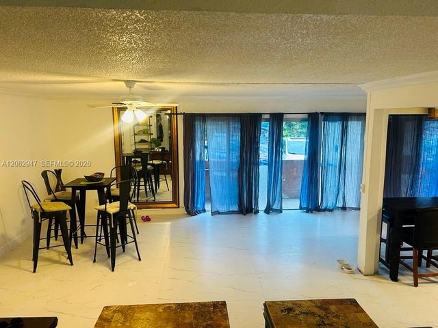 4850 SW 63rd Terrace 211, Davie, FL 33314
