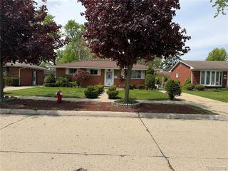 9001 Shannon Drive, Sterling Heights, MI 48314