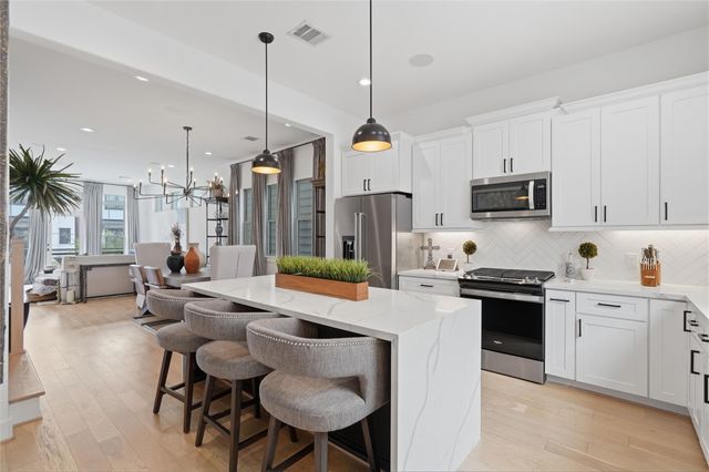 2409 Bevis Street, Houston, TX 77008