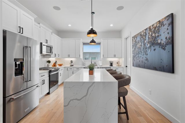 2409 Bevis Street, Houston, TX 77008