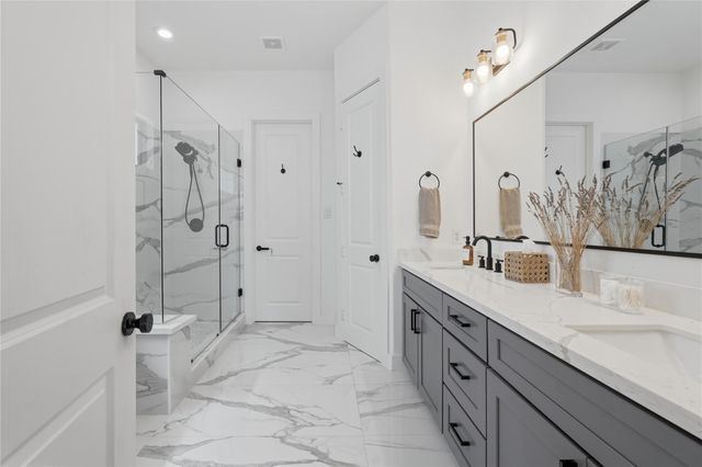 2409 Bevis Street, Houston, TX 77008