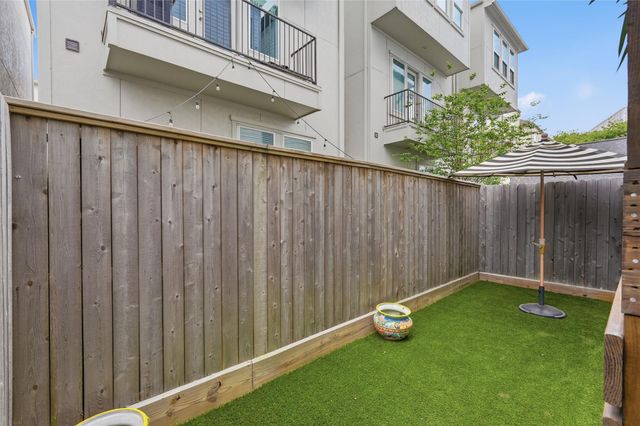 2409 Bevis Street, Houston, TX 77008