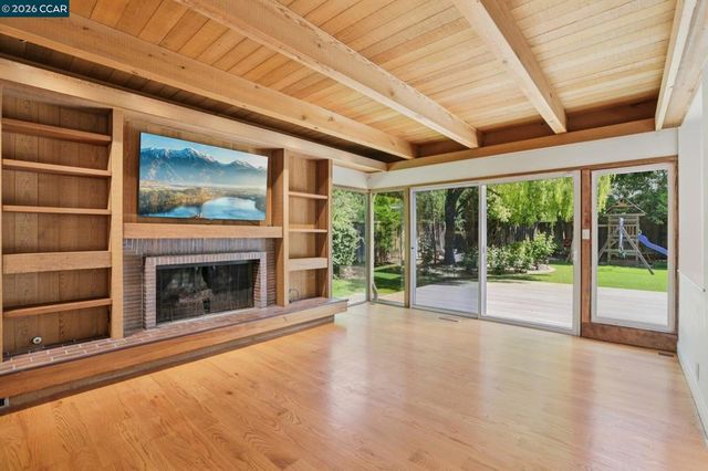 3394 Santa Maria Ct, Lafayette, CA 94549