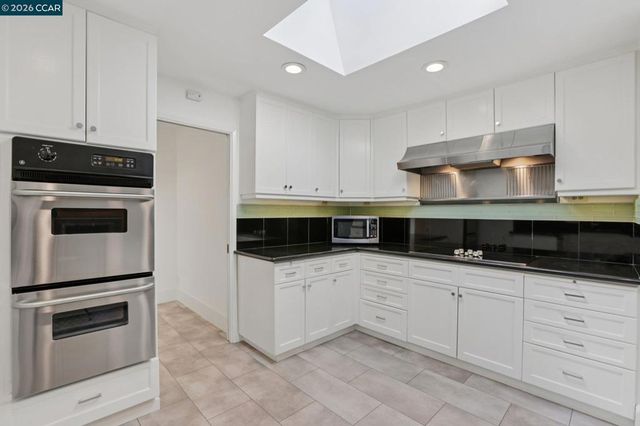 3394 Santa Maria Ct, Lafayette, CA 94549