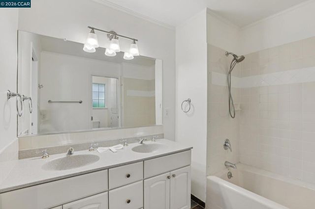 3394 Santa Maria Ct, Lafayette, CA 94549