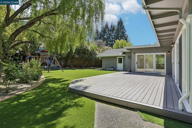 3394 Santa Maria Ct, Lafayette, CA 94549