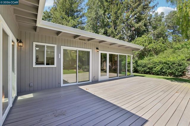 3394 Santa Maria Ct, Lafayette, CA 94549