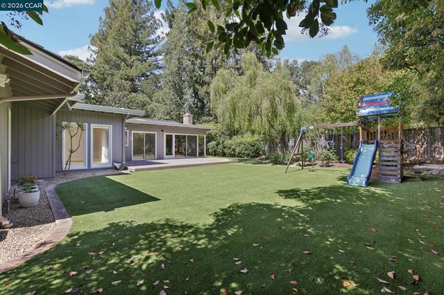 3394 Santa Maria Ct, Lafayette, CA 94549