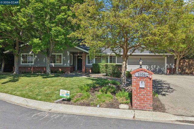 3394 Santa Maria Ct, Lafayette, CA 94549