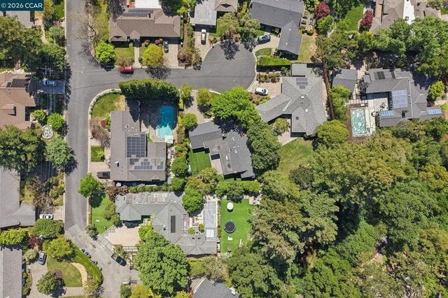 3394 Santa Maria Ct, Lafayette, CA 94549